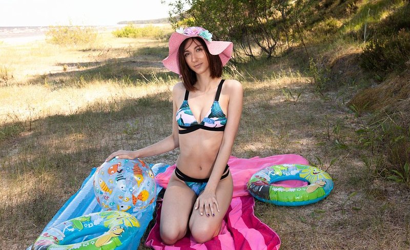 Фатима, 24